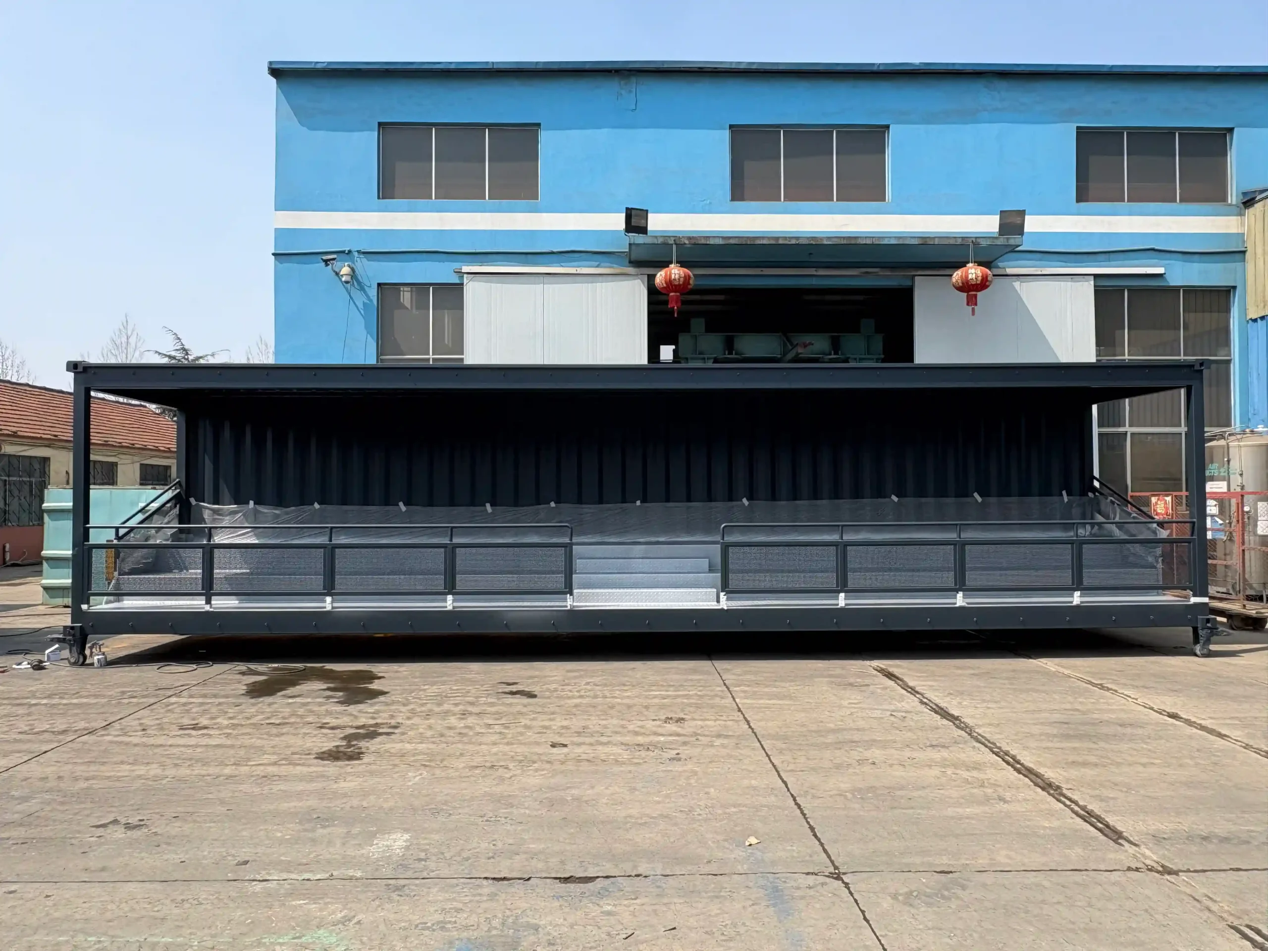 container grandstand structure Converted from shipping containers, with a stable structure